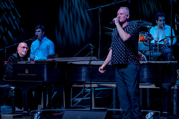 Concerts: Ana Montgomery Photography (CTR & Mike Garson - Luke Spiller - Joe Sumner - Candi Stanton
