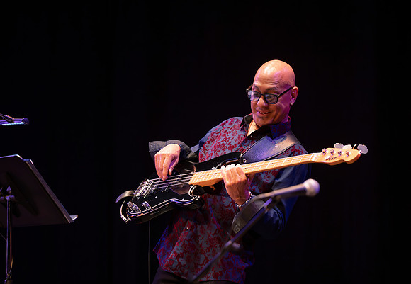 Concerts: Ana Montgomery Photography (CTR & Mike Garson - Luke Spiller - Joe Sumner - Candi Stanton