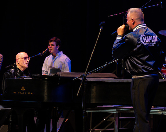 Concerts: Ana Montgomery Photography (CTR & Mike Garson - Luke Spiller - Joe Sumner - Candi Stanton