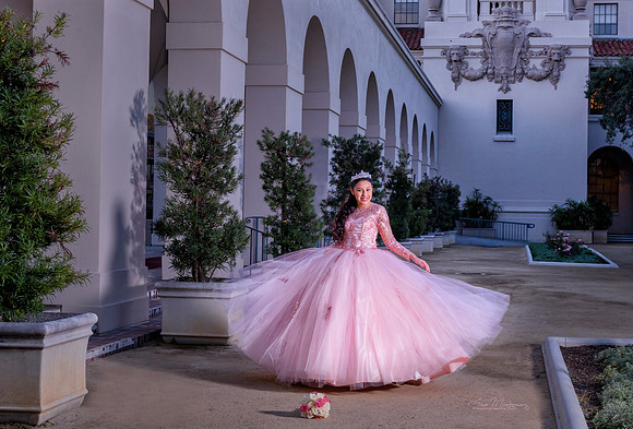 Ana Montgomery Photography [Irvine, CA], Quinceañeras, Portrait & Wedding Photographer
